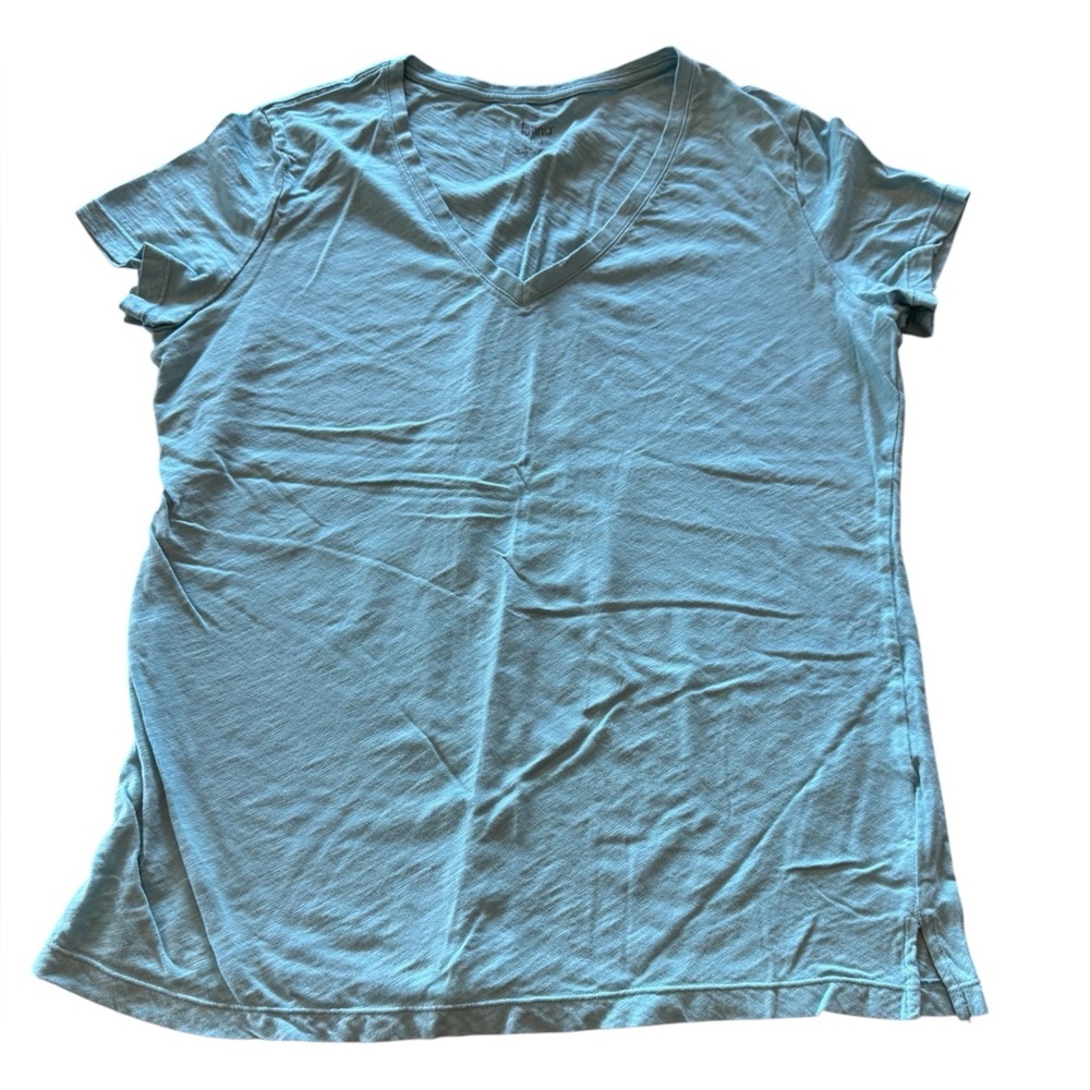 Felina Sky Blue V-Neck Short Sleeve Tee L